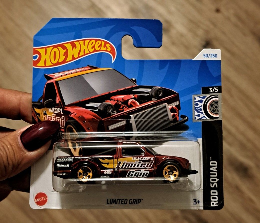 Hot Wheels - Limited Grip (2024) International Short Card