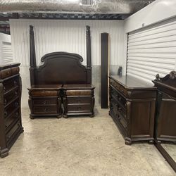 Queen Size Bedroom Set 