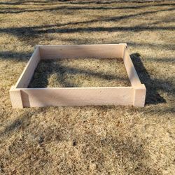 RAISED GARDEN BEDS