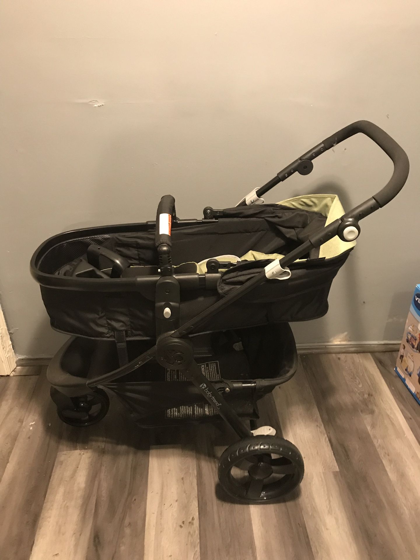 Baby trend Stroller+ Infant Car Seat + Car Seat base