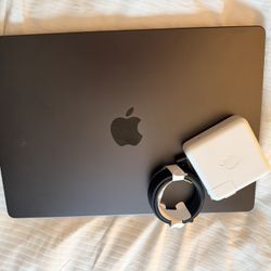 2024 M4 Mac Book Pro 