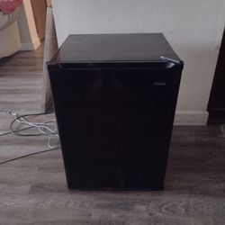 Haier Mini Fridge