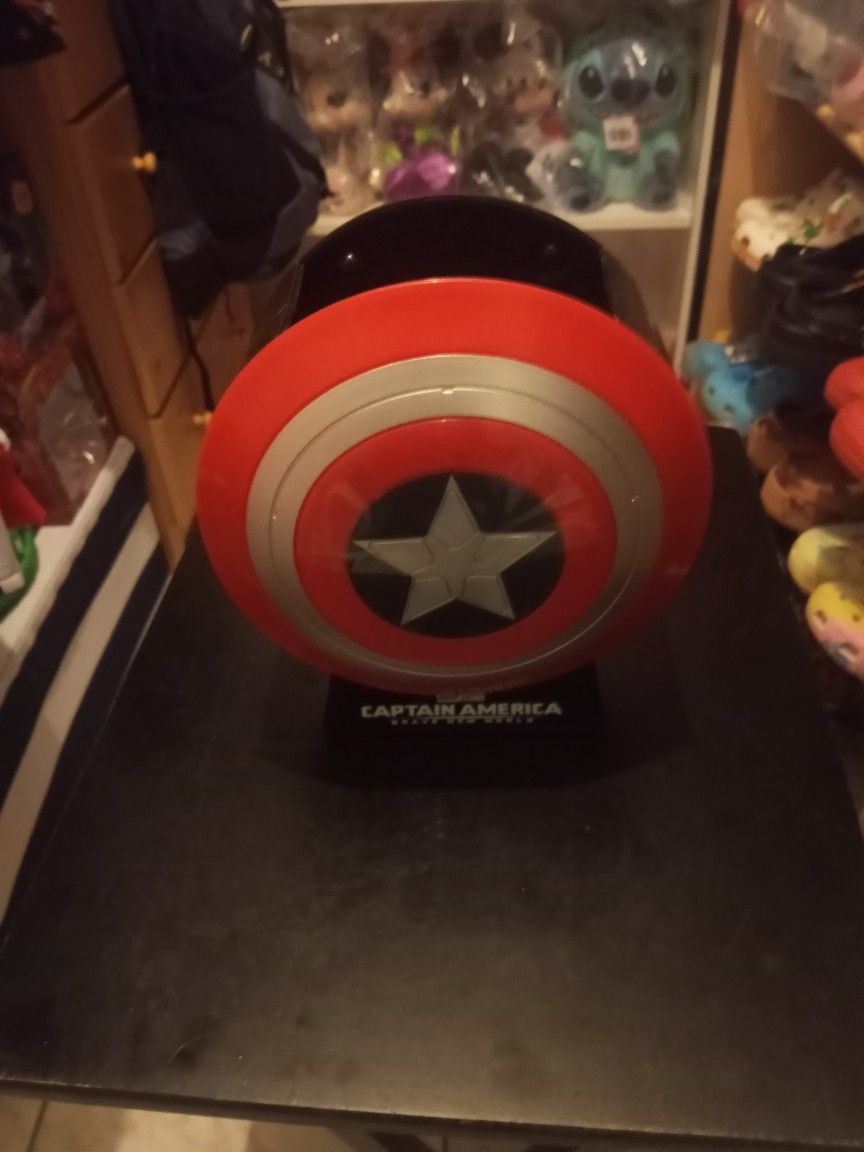 REGAL EXCLUSIVE CAPTAIN AMERICA BRAVE NEW WORLD POPCORN BUCKET