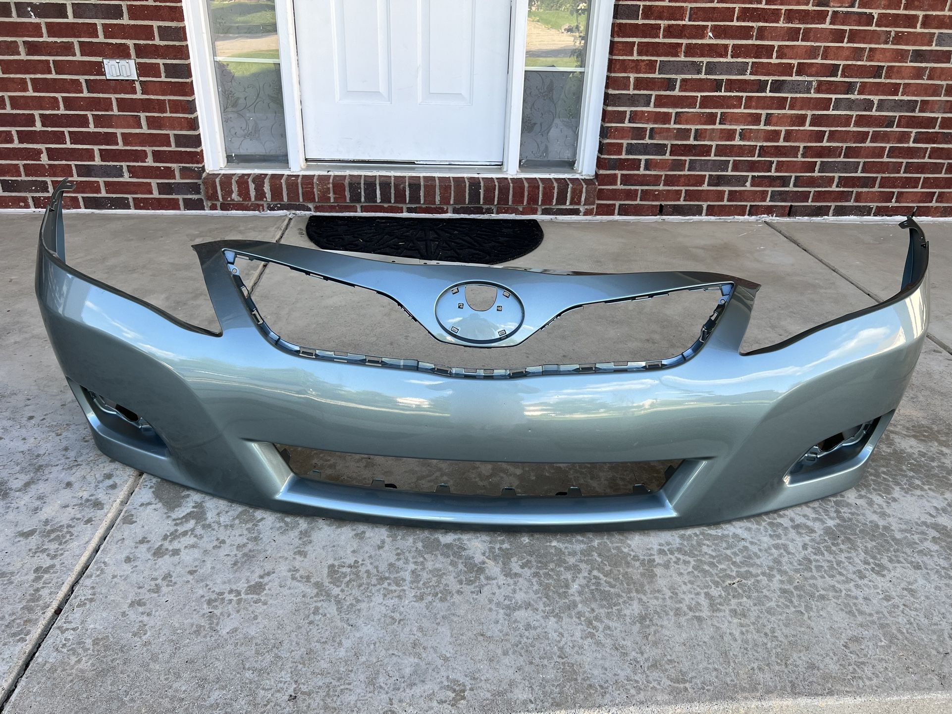 2007-2011 toyota Camry Front Bumper