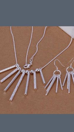 Silver necklace and earring set
