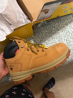 Men size Steel toe boots. 11 1/2 men
