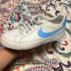 Nike’s Woman’s 8