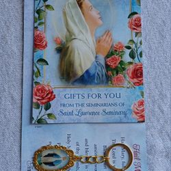 Blessed Mary Keychain With Accompanying Prayers 