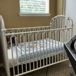 Crib with Mattress and matching Changing Table