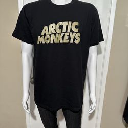 Men’s Size Large  In great condition. 100% cotton  Check out all my listings  Follow me for more deals 4236/4