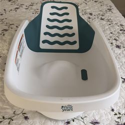 bathtub for newborns