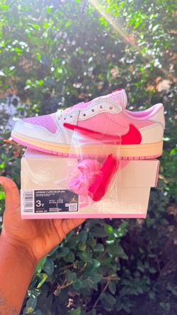 Travis scott aj1 size 3Y new $150 for pick up only
