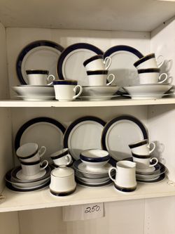 Vintage Timeless Cobalt Dish Set 