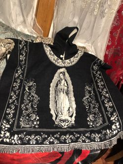 Tengo gabanes y rebozos y bolsas de Mexico