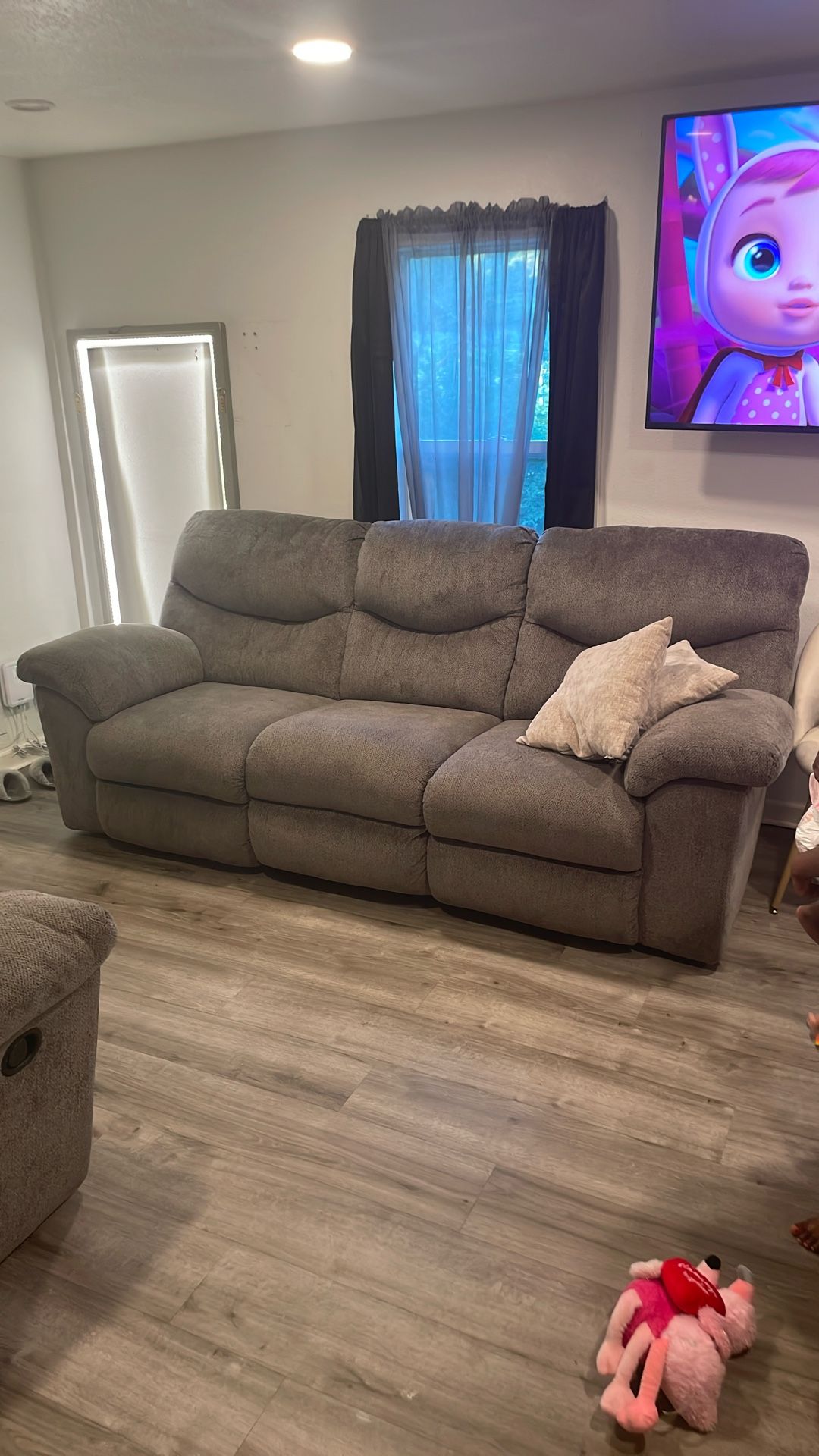RECLINER COUCH SET FOR SALE