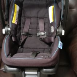 Graco infant car seat with base - Snugride 35 lite LX