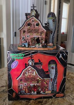 🎃Lemax Spooky Town Halloween Barn Building (Excellent Condition w/ Box)