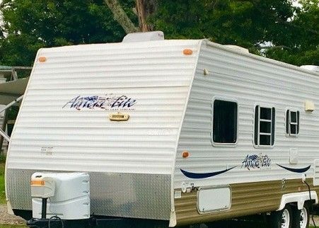 Camper 2oo5 Gulf Stream 24 RB Large Windows