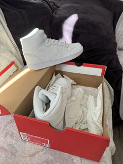 Nike Wmns Ebernon mid Size 8