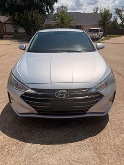 2020 Hyundai Elantra SEL – $7,000