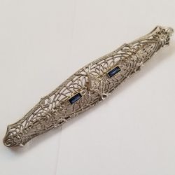 14kt. White Gold Filigree pin 