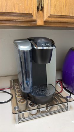 Keurig Coffee Machine w/ Pod Holder