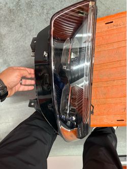 OEM Ford explorer headlight assembly with Module