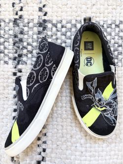 Boys DC shoes size 1Y $5