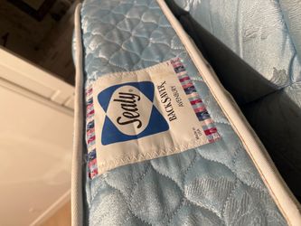 Twin mattresses