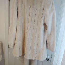 Gorgeous White Fur with Elegant Lining And Long Scarf For Multiple Looks