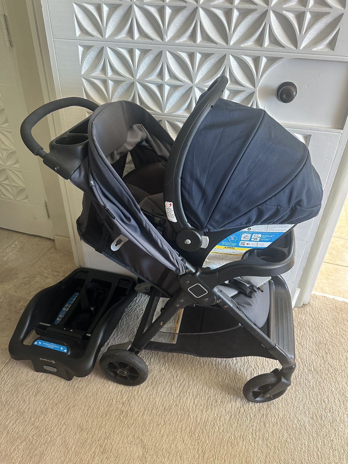 Safety 1st Carseat/Base/ Stroller