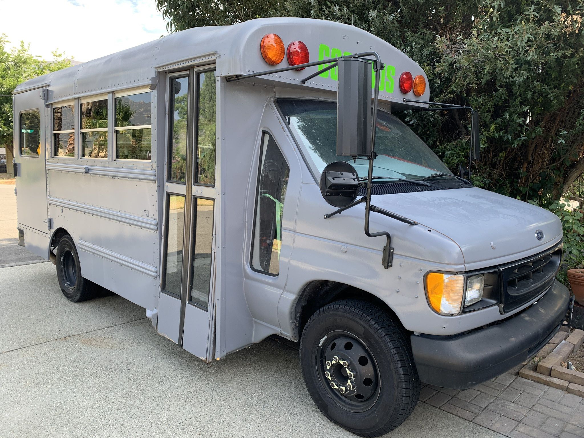 School Bus, 19 Feet Long