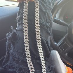Snatched chain