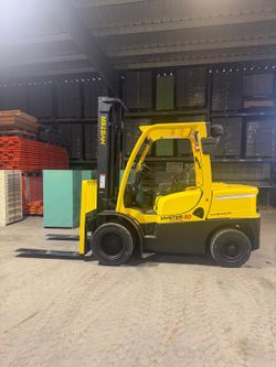 2020 Hyster 8,000 lbs capacity forklift