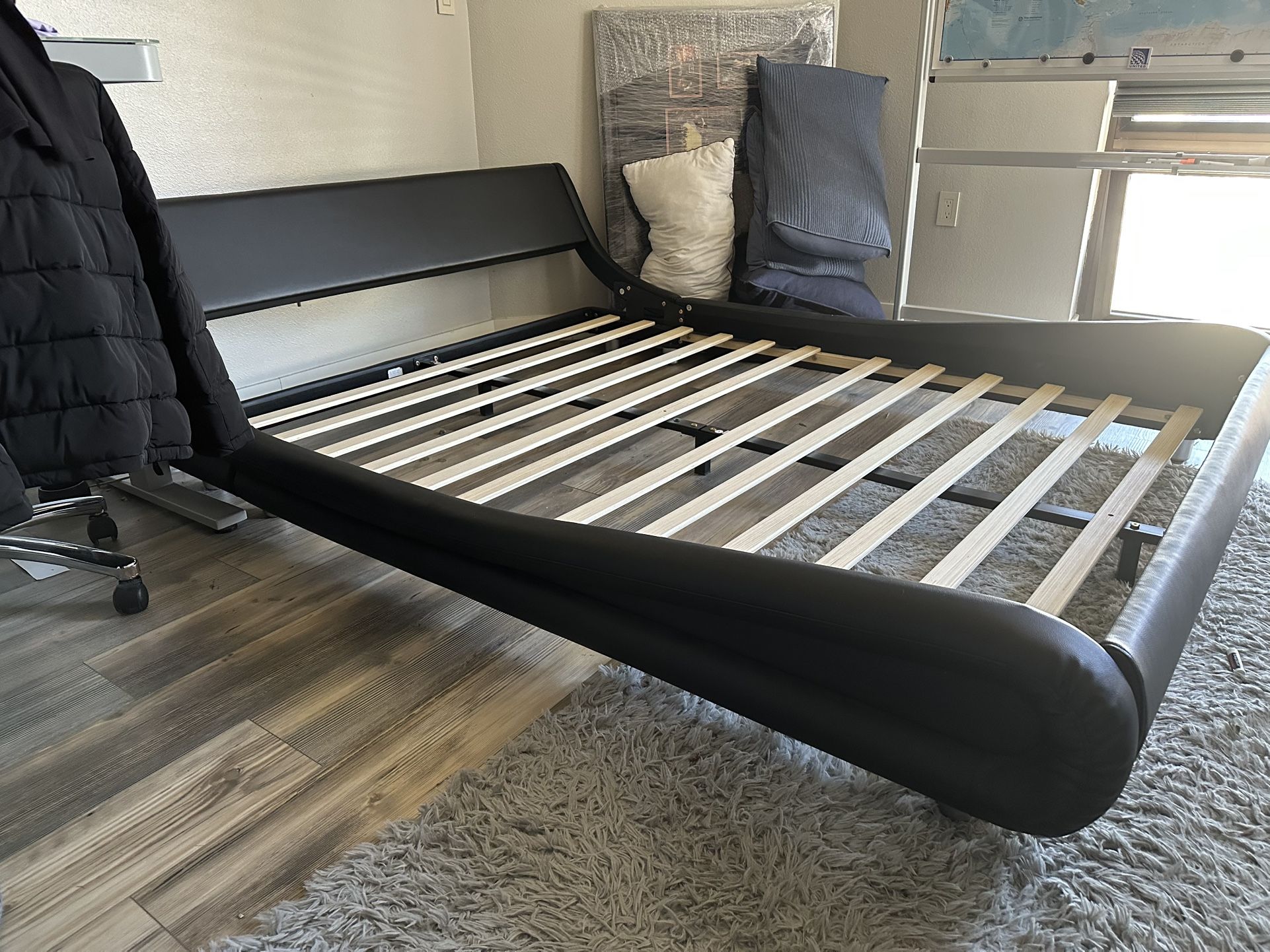 Bed Frame/Mattress