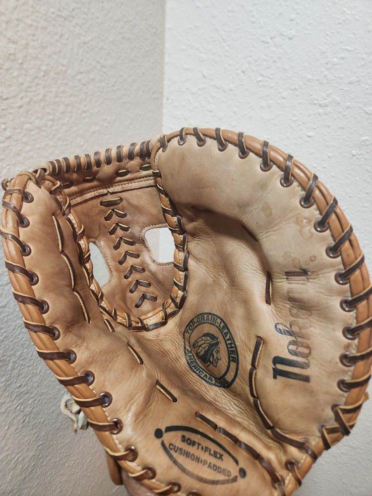Nokona First Base Glove RHT- 14"