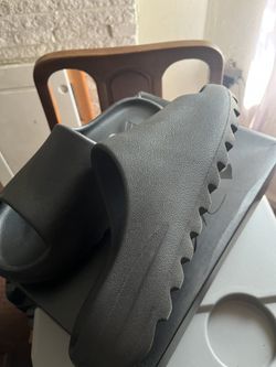 Yeezy Slides Onyx