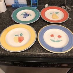 Tabletops Limited Set 4 Dinner Plates Fruit