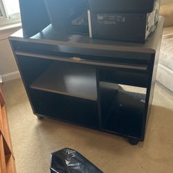 Computer Desk on wheels With Slide out For Keyboard 