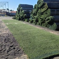 ONLY $160 PER ROLL / USED ARTIFICIAL GRASS / SYNTHETIC GRASS