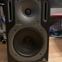 Behringer Speaker Monitor Only 1 Not A Pair