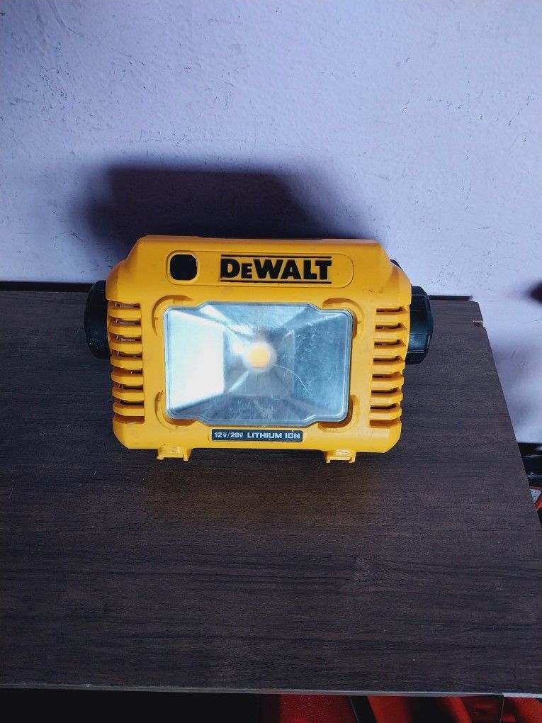 Lámpara Dewalt Led