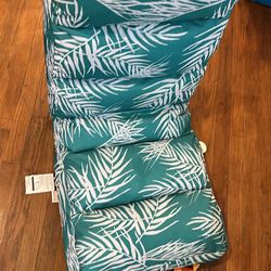 Big Sur Multi-Angled Reclining Beach / Pool / Camping Seat with Backpack Straps