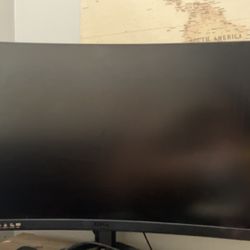 32” curved monitor 