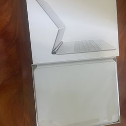 Magic Keyboard For iPad Pro  M1/211-inch-Silver