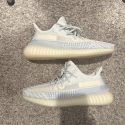 Yeezy 350- Cloud Non-reflective 