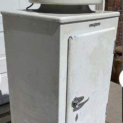 Working General Electric Type CK-1-B16 Refrigerating Machine 