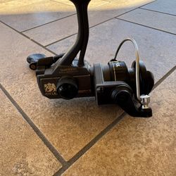 AXUL-S   Ultralight Spinning Reel, Made In Japan