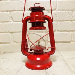 Red Vintage Karosene Lamp
