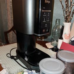 Ninja CREAMi NC300 Ice Cream Maker – Clean, Works, 2 Pint Containers